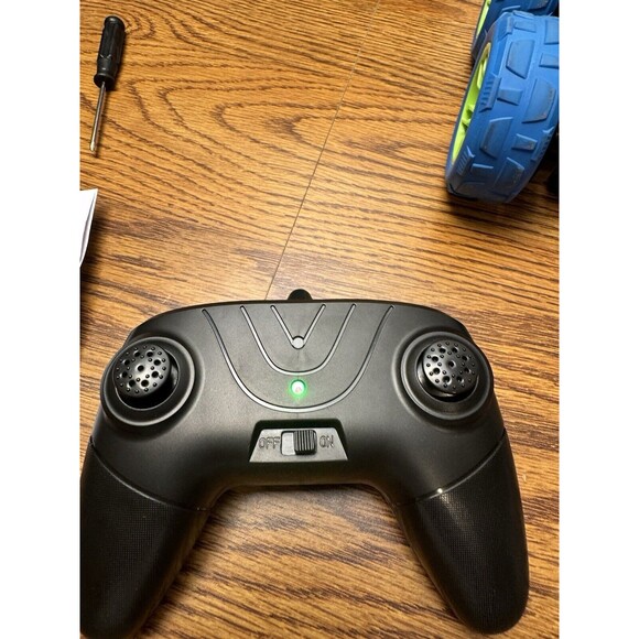 HYPER WHEELS RC STUNT CAR, URIC., RCCR. Original Box, Tested, Works Great‎ - Picture 5 of 14